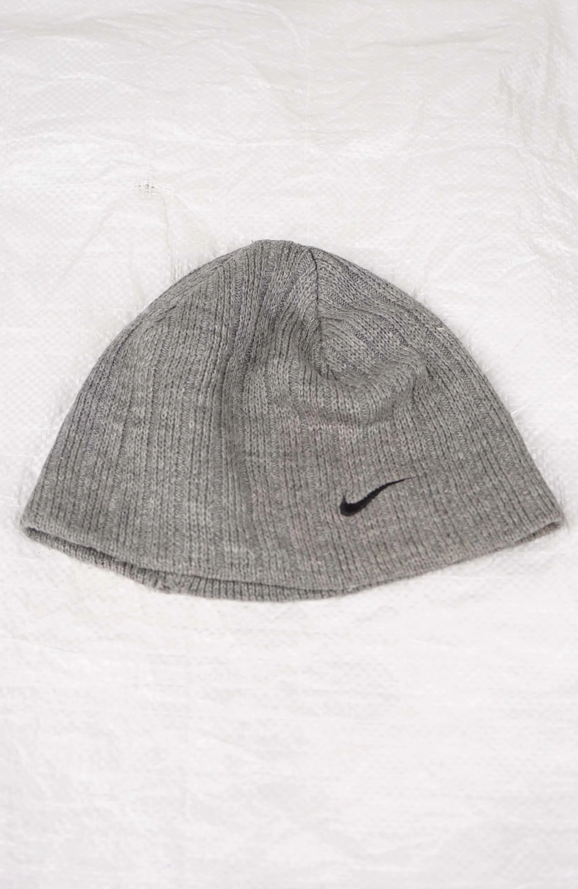 VINTAGE NIKE SKULL BEANIE