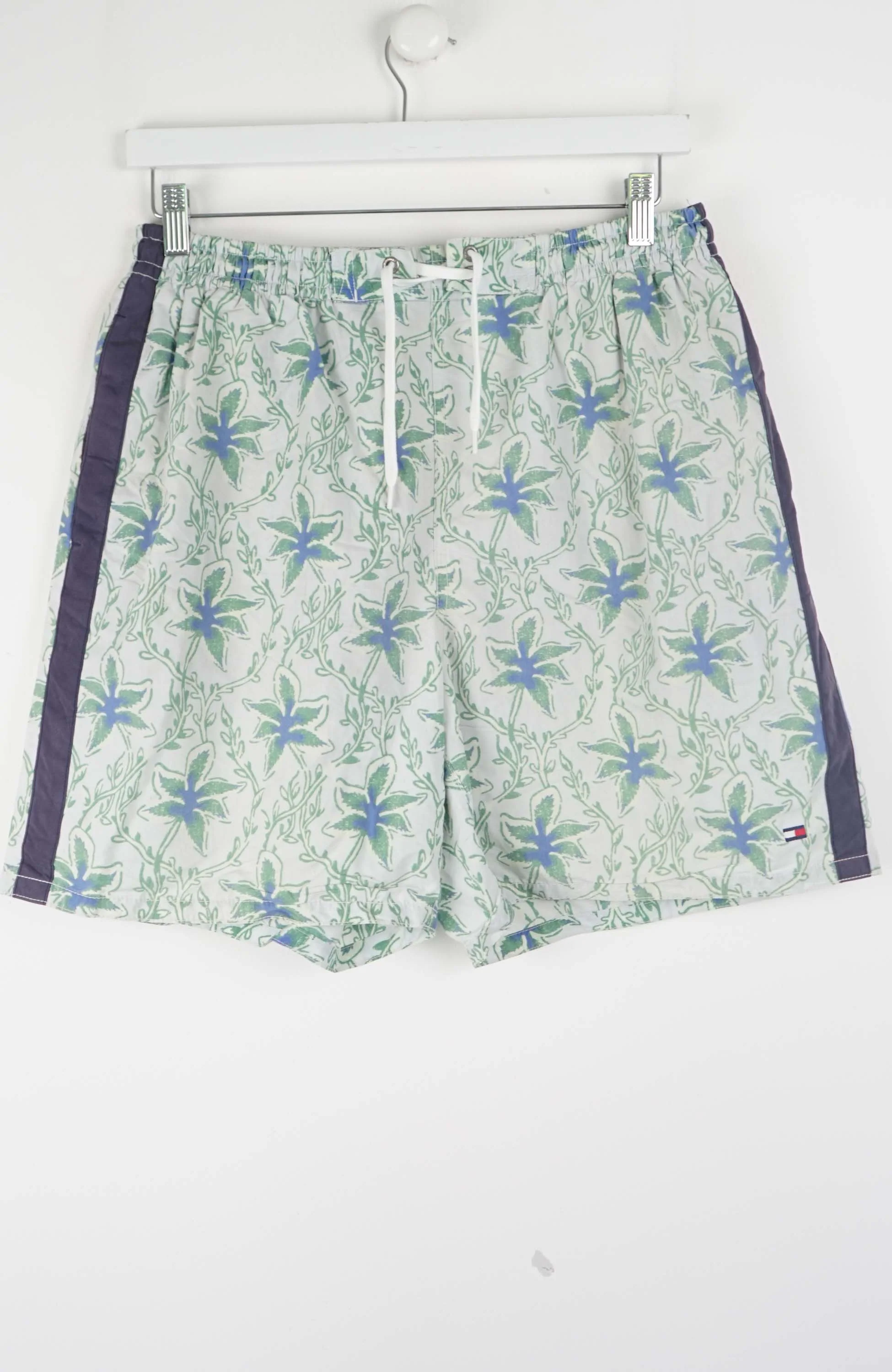 VINTAGE TOMMY HILFIGER SHORTS W28
